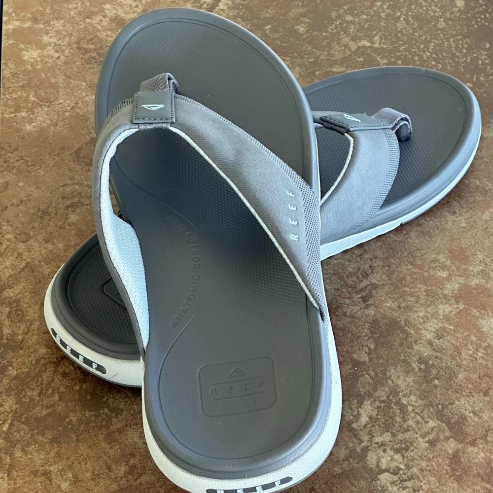 Reef brand men's size 11